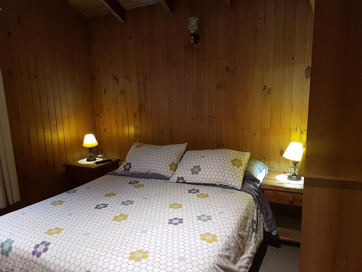 Hostal Victor Pucon Exterior photo