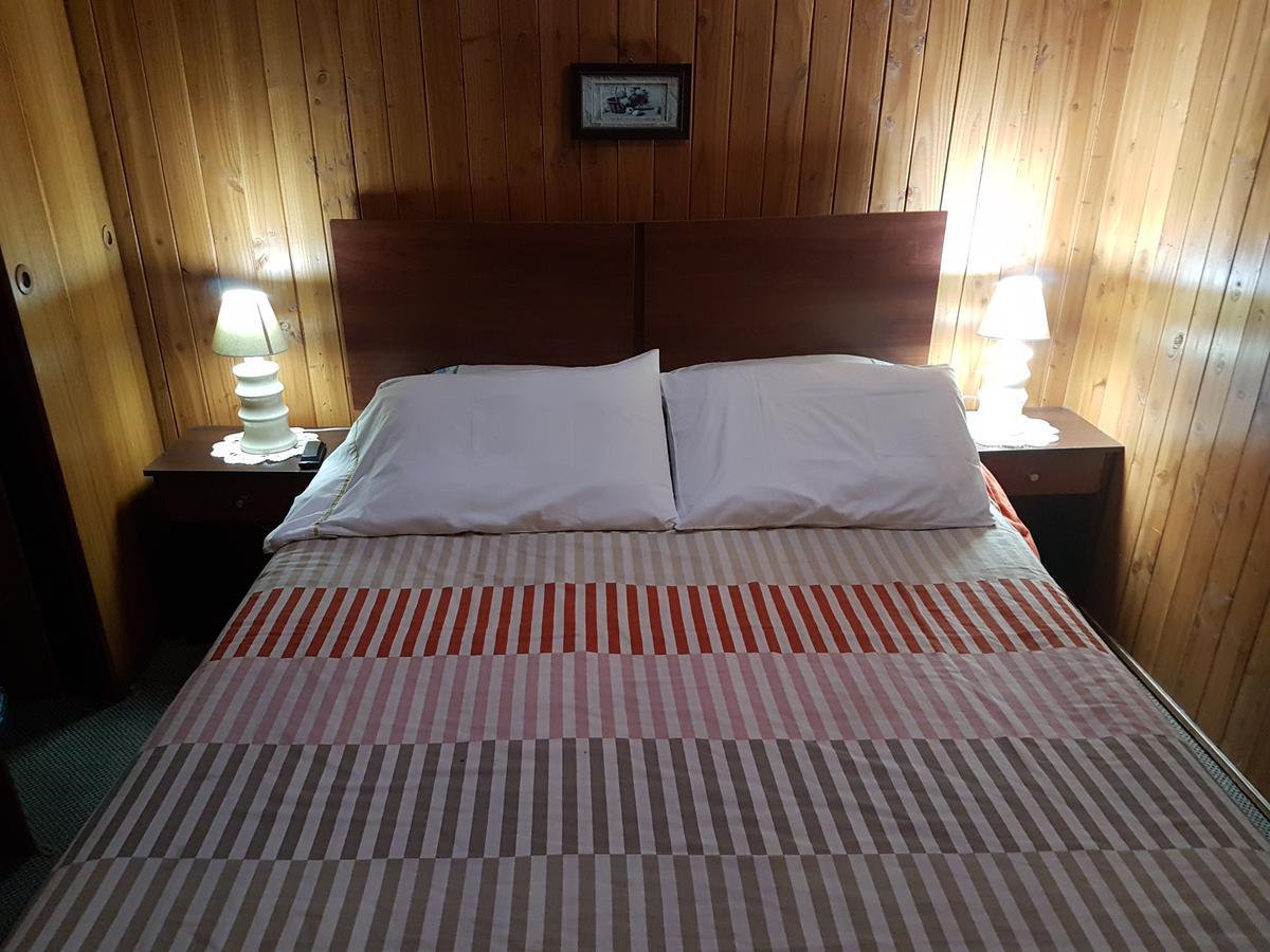 Hostal Victor Pucon Exterior photo